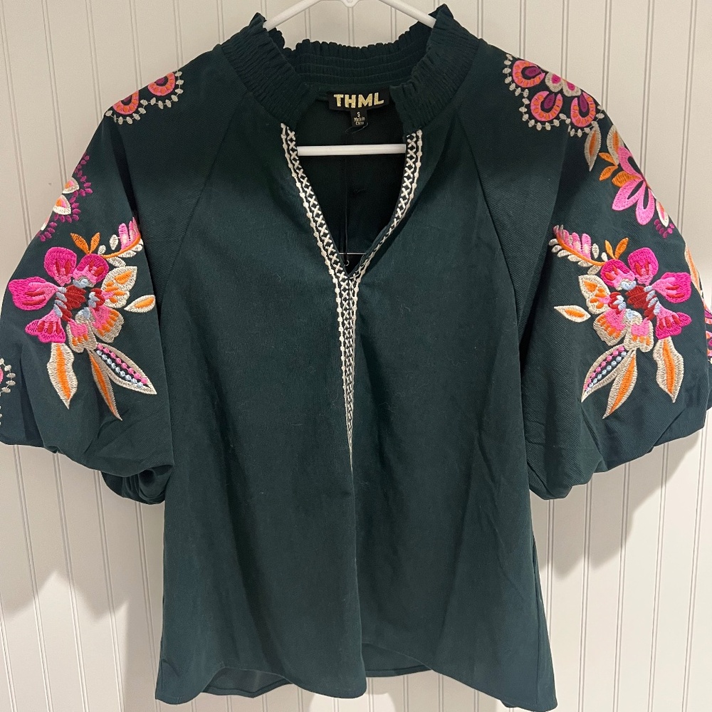 THML Puff Sleeve Top NWT- Small